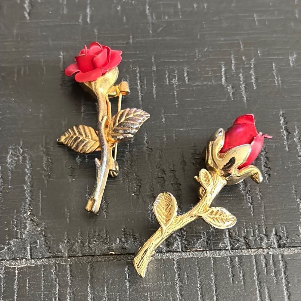 Vintage Bundle Elegant Red Rose Brooch Set of 2 Gold Tone